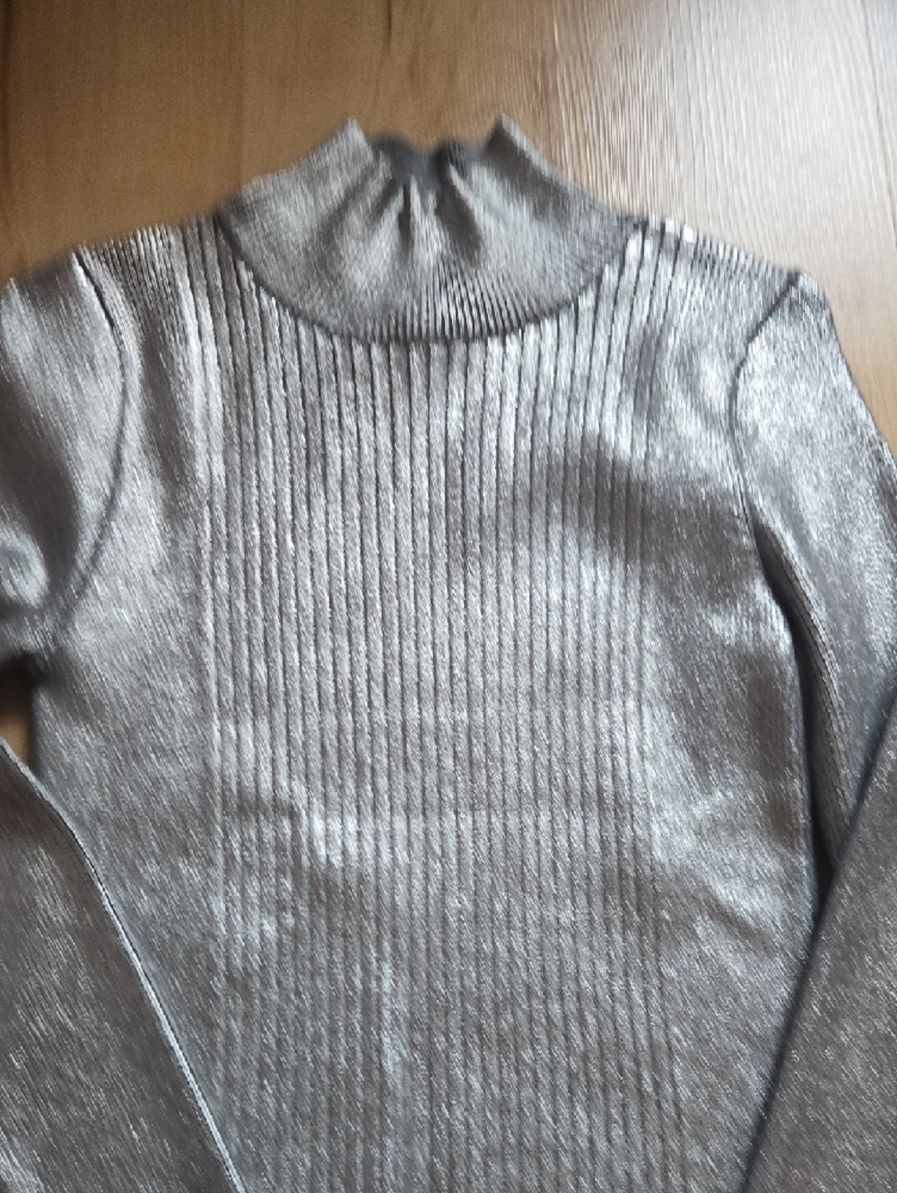 Silver Ribbed Metallic Sweater - Picture 3 of 4